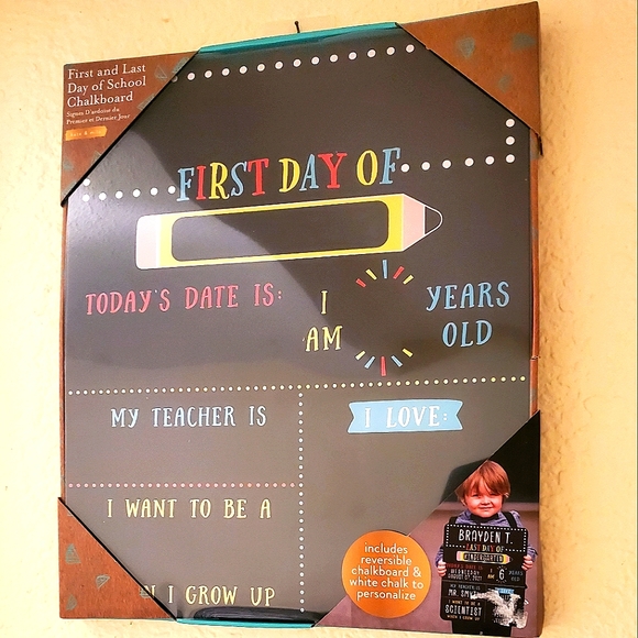 Other - ✏NWT✏ First & Last Day of School Chalkboard